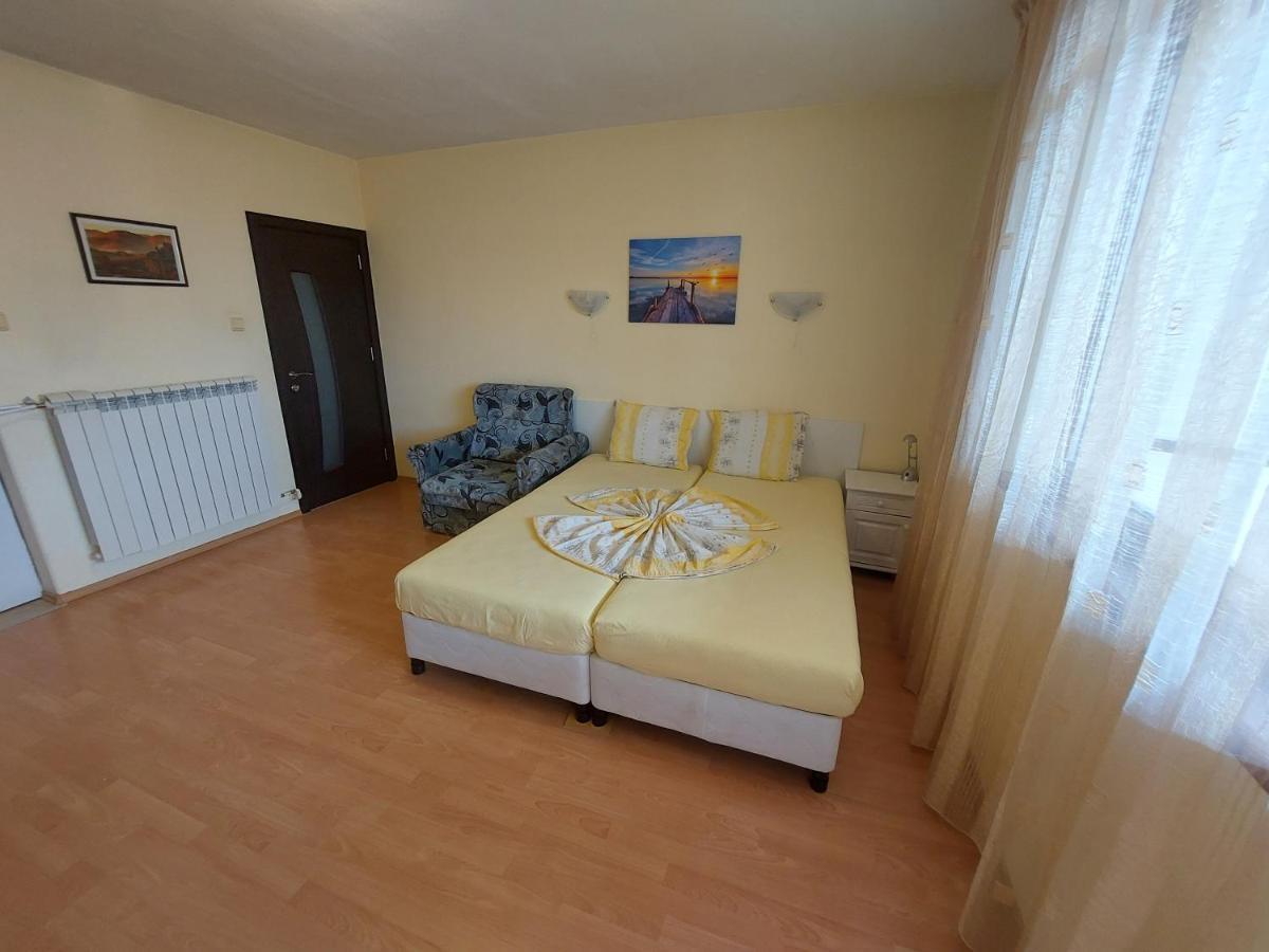 Primorski Briz Guest House Primorszko Kültér fotó