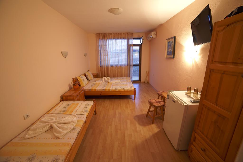 Primorski Briz Guest House Primorszko Kültér fotó