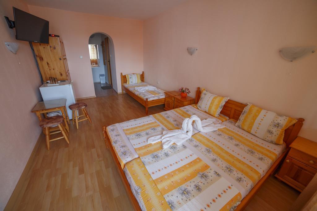 Primorski Briz Guest House Primorszko Kültér fotó
